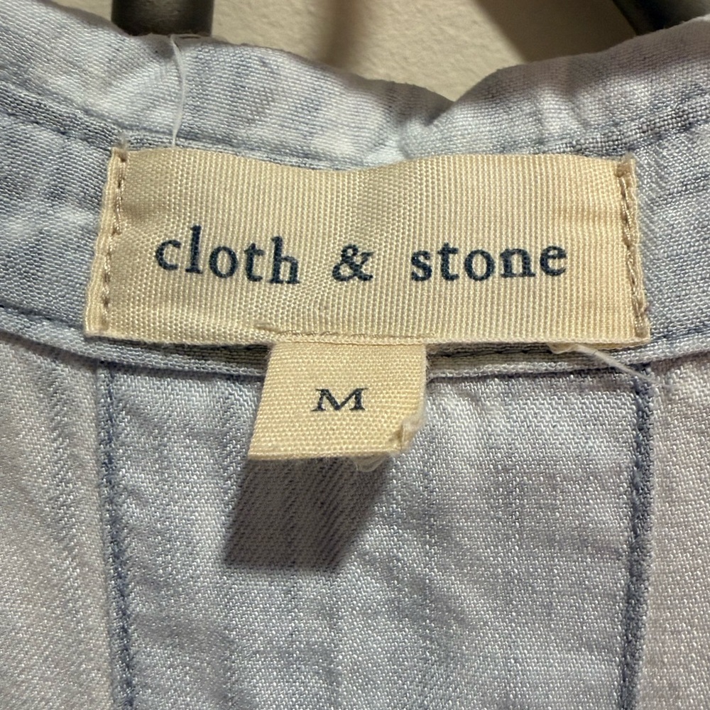 cloth & stone Light Blue Sleeveless Button-Front Blouse Size M Anthropologie - Picture 2 of 4